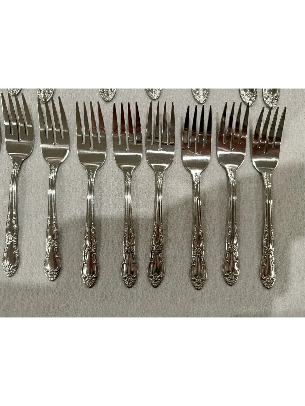 Oneidacraft Stainless Flatware Venus Set Of 57 Pieces EUC